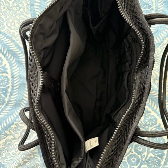 Nike Black Mesh Backpack - Picture 4 of 4